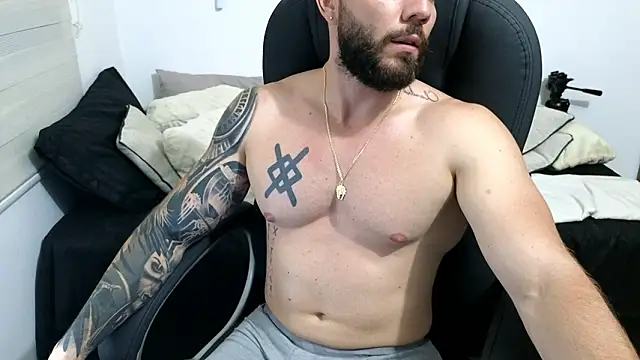 Isaac_Carter Adlı Modelin Web Kamerası Şovu