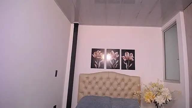 pinky_f00x – Naživo XXX chat