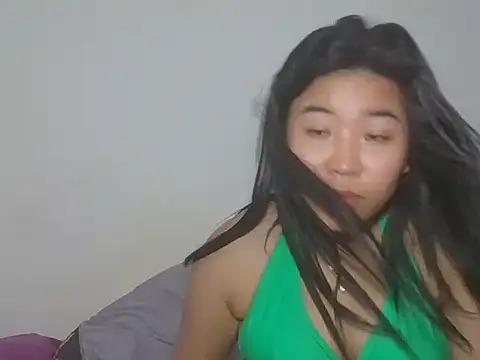 Zyeiii Adlı Modelin Canlı XXX Sohbeti