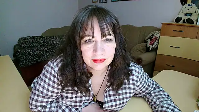 Lucretia_Goldi_のライブXXXチャット