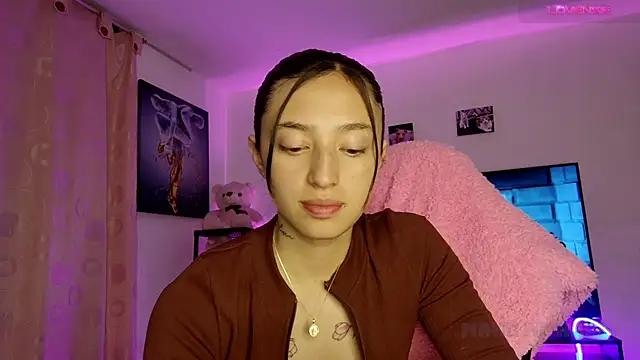 TiffanyBela – Naživo XXX chat