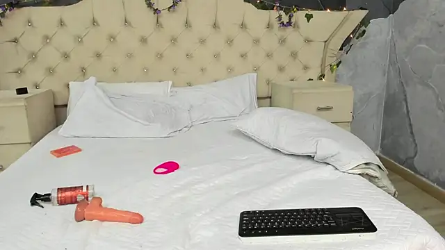 LaurenSnow: онлайн-секс-чат