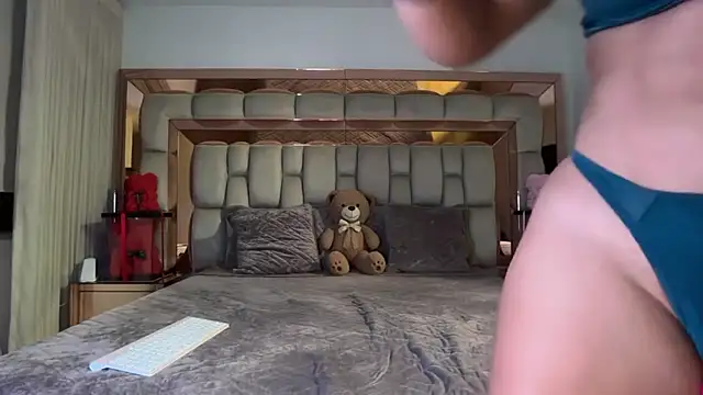 XXX chat uživo modela candy-sam28