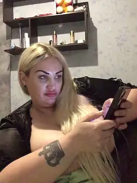 VikiiStounn Live XXX chat