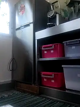 emiliemilf live XXX chat