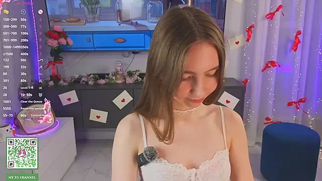 ElfredaTupy élő XXX-chatje