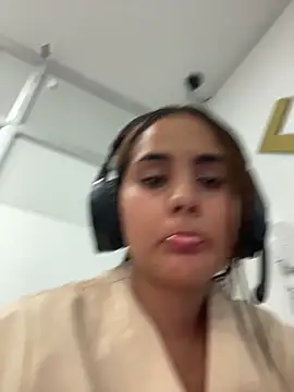 Chatroom XXX en direct de Noa_Harper-