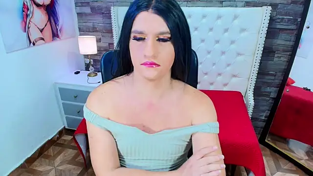 TRINY_TS 在線直播表演