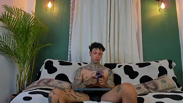 Aron_ford live XXX chat