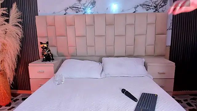 Agathaargent_ Adlı Modelin Canlı XXX Sohbeti