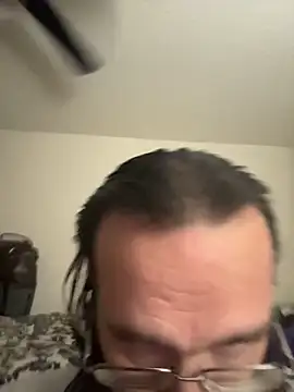 แชท XXX สดของ beardedfantasydaddy