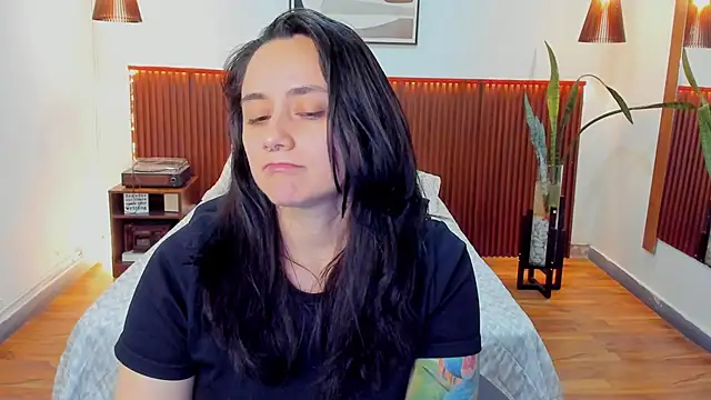 Онлайн чат XXX KatherineBond