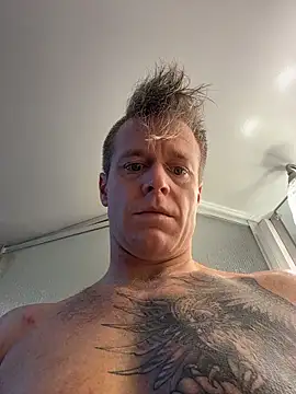 แชท XXX สดของ DILFiGuess1