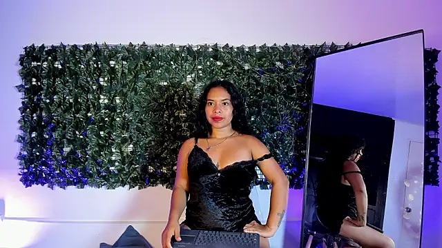 แชท XXX สดของ Amayavaldes