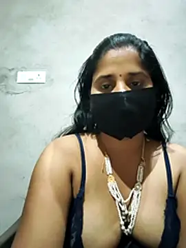 Sexy_khushi19's Live XXX Chat