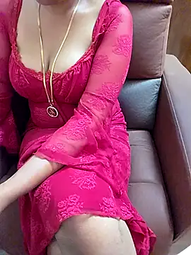 Roja-Telugu777 Adlı Modelin Canlı XXX Sohbeti