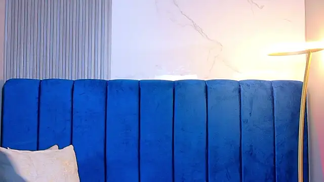 kiaratentation's Live XXX Chat