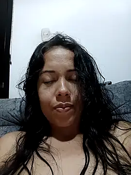 MiaForever1n Live XXX chat