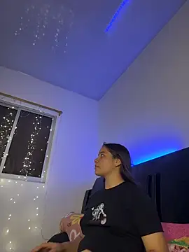 I_am_Zoe_Hot 现场XXX聊天