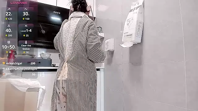 Vivian-6's Live XXX Chat