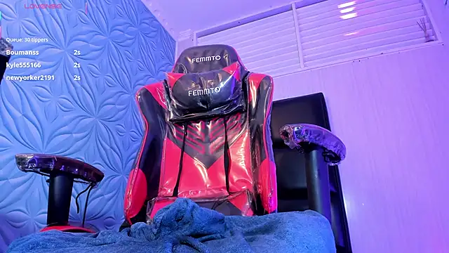 Milk_max_18's Live XXX Chat