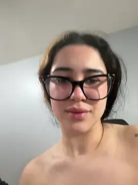 Juna-X69 Show in webcam