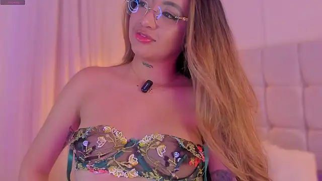 CrystalWw's Live XXX Chat