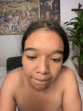 Poli_amor2025 élő XXX-chatje