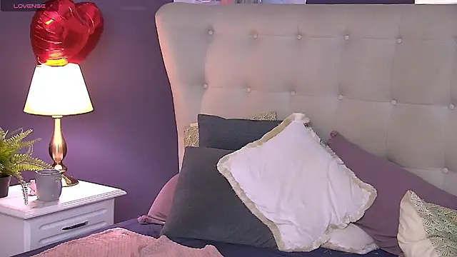 แชท XXX สดของ SeniGrandee