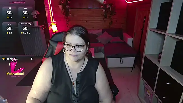 Lola-squirt's Live XXX Chat