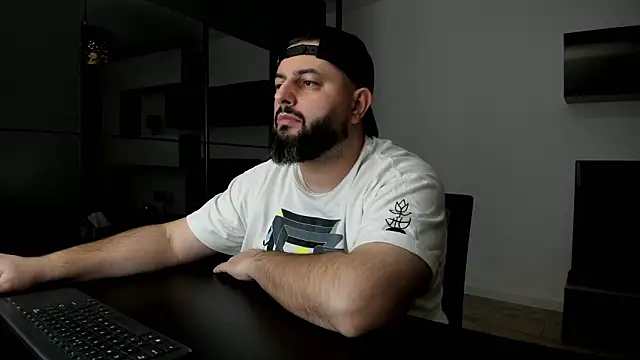 DravenPeak's Live XXX Chat