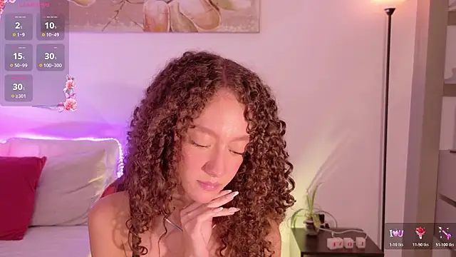 ChloeMoreti's Live XXX Chat