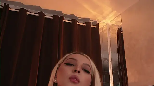 VictoriaMorrone – Naživo XXX chat