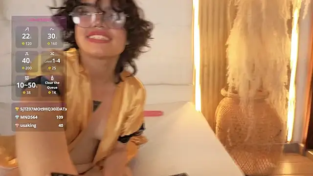 KittyLatina_02 即時 XXX 聊天