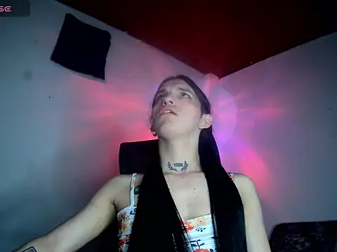 Scarlett_crastrawberry's Live XXX Chat