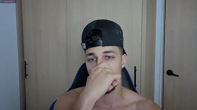 orionblaze69_ Adlı Modelin Canlı XXX Sohbeti