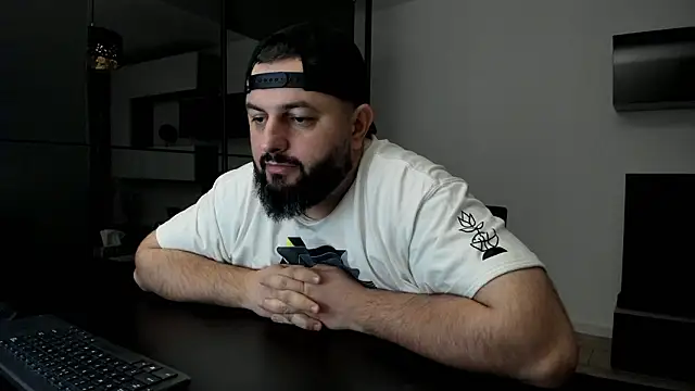 DravenPeak's Live XXX Chat