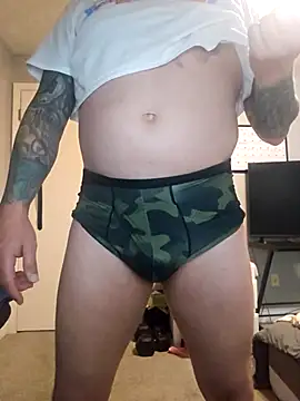 MrBiggBallz Show in webcam