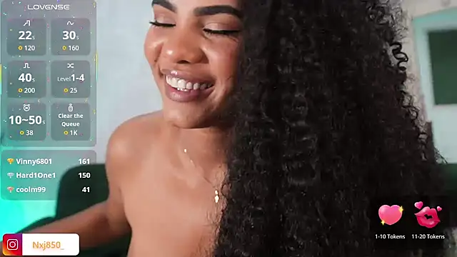 HOTBLACKANDWHITE2's Live XXX Chat