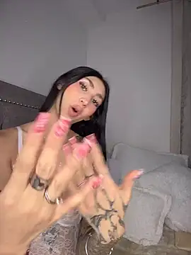 Nicky444k লাইভ XXX চ্যাট