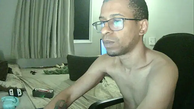 MorangoCChoc Chat XXX in diretta