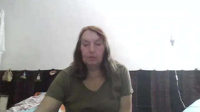 Show modela AnnaLive570 na web-kameri