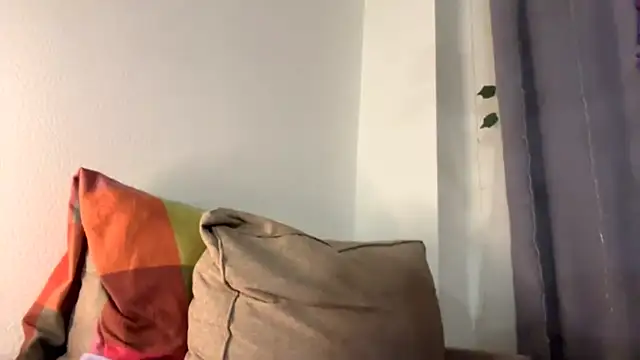 EunTurton Adlı Modelin Canlı XXX Sohbeti