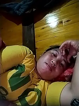 kussecka élő XXX-chatje