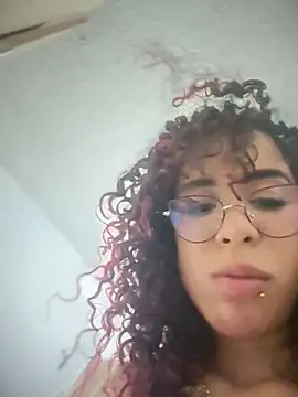 Woo_isDaphnen Live XXX chat