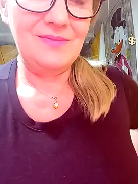 irinamaux: απευθείας συνομιλία ΧΧΧ