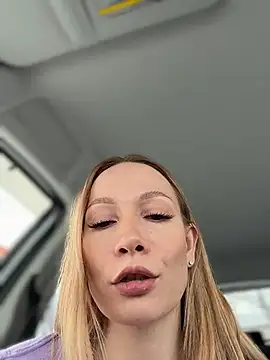 LavenderHot élő XXX-chatje