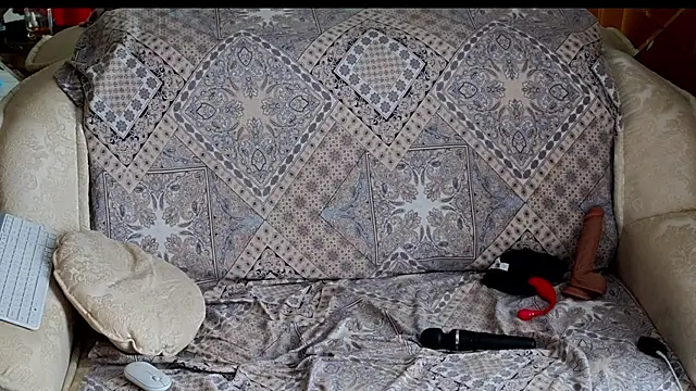 Alyonushkadarling live XXX chat