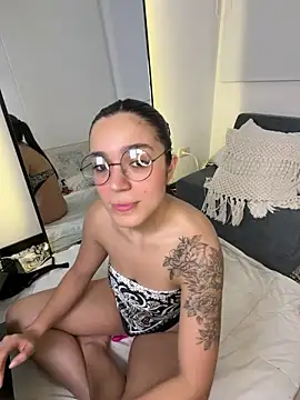 EVA_WILD1: απευθείας συνομιλία ΧΧΧ