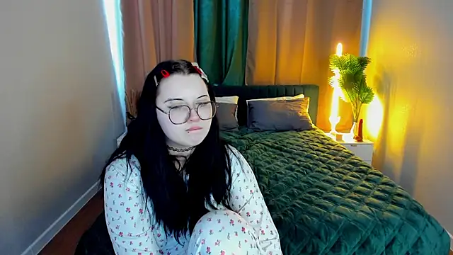 Kira_G0ldn Live XXX chat